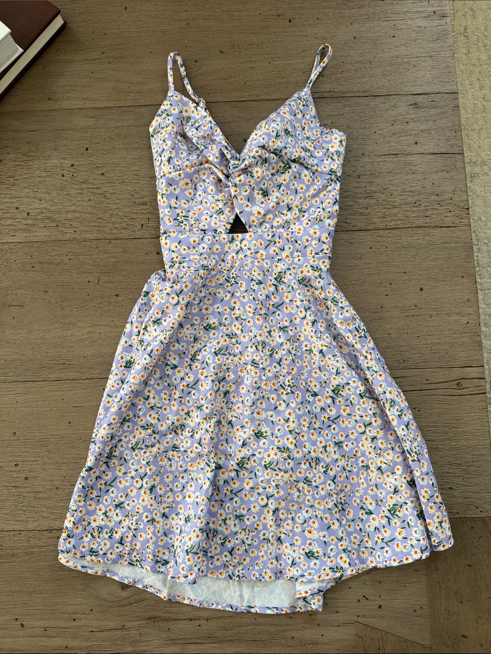 Amazon Lavender Floral Mini Dress with White & Yellow Daisies